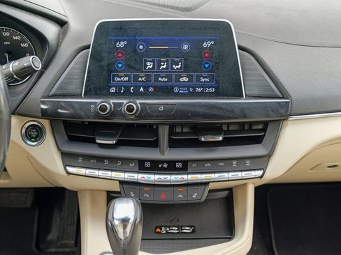 Used 2024 Cadillac CT4 Luxury w/ Sun And Sound Package AWD/4WD image 50