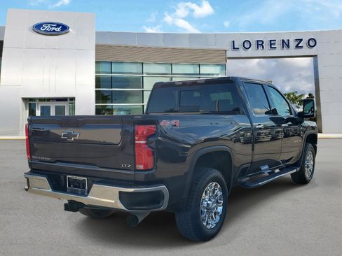 Used 2024 Chevrolet Silverado 2500 LTZ w/ LTZ Plus Package image 5