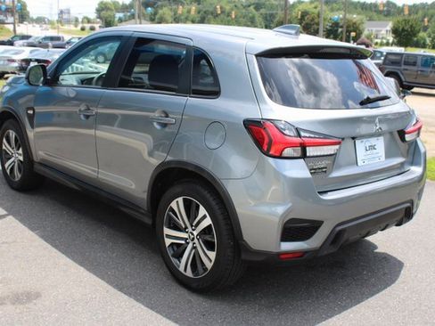 Used 2023 Mitsubishi Outlander Sport 2.0 SE 4D Sport Utility image 4