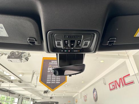 Certified 2025 GMC Sierra 1500 AT4 w/ AT4 Premium Package AWD/4WD image 27
