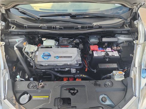 Used 2012 Nissan Leaf SL image 13