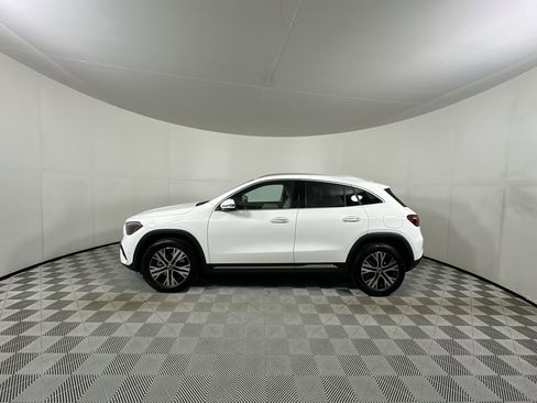 Used 2025 Mercedes-Benz GLA 250 4MATIC image 5