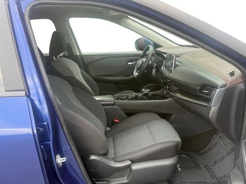 Used 2023 Nissan Rogue SV AWD/4WD image 12