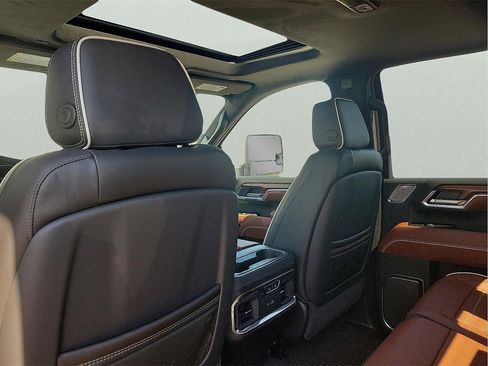 New 2026 GMC Sierra 2500 Denali Ultimate image 12