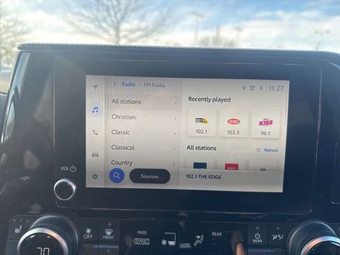 Used 2023 Toyota Highlander L image 36