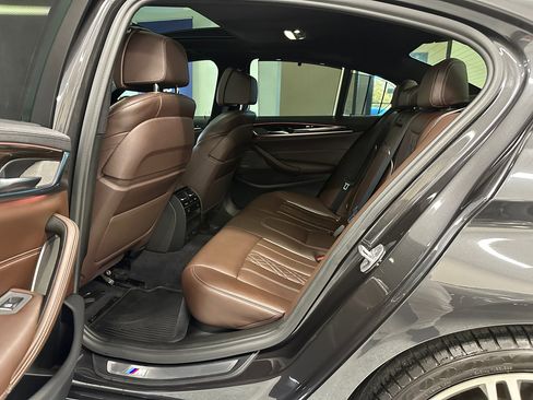 Used 2018 BMW M550i xDrive image 24