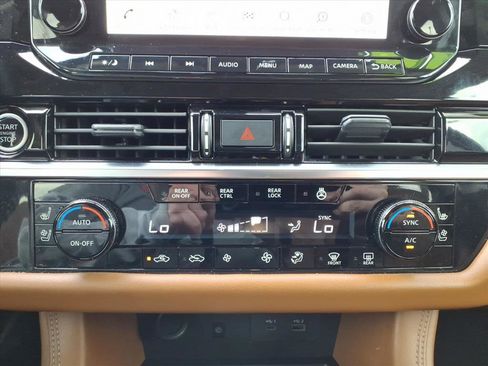 Used 2024 Nissan Pathfinder Platinum w/ Cargo Package image 22