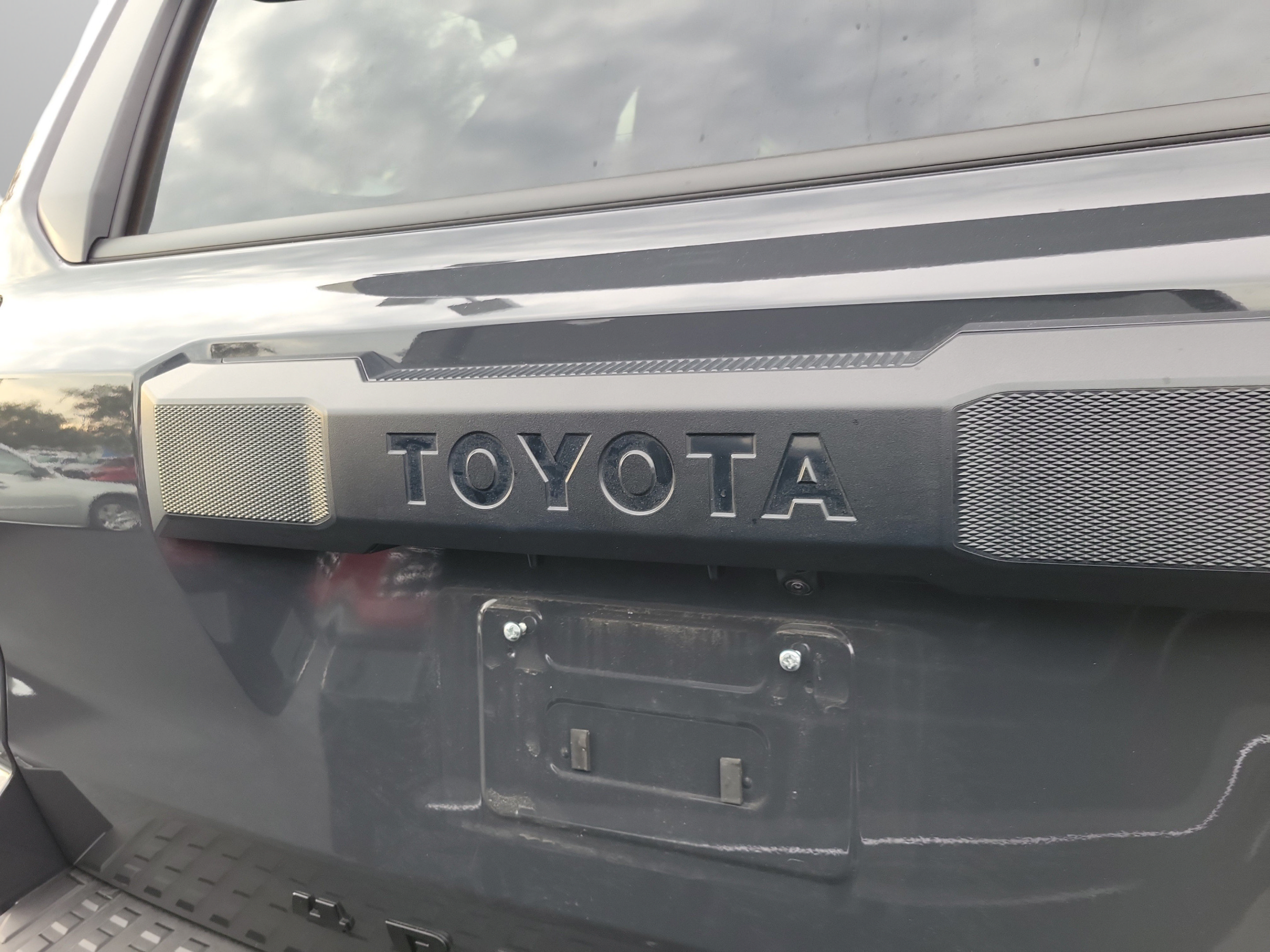 Used 2025 Toyota 4Runner SR5 AWD/4WD image 19