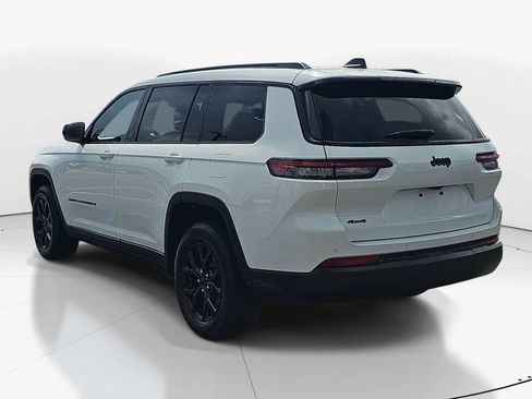 Used 2024 Jeep Grand Cherokee L Laredo AWD/4WD image 8