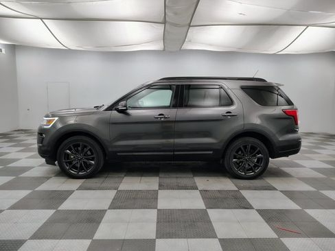 Certified 2018 Ford Explorer XLT w/ Equipment Group 202A AWD/4WD image 5