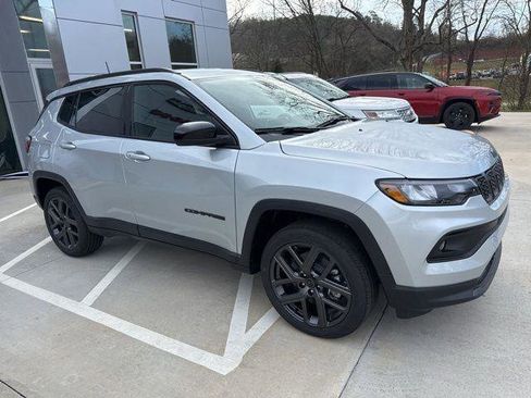 New 2026 Jeep Compass Latitude image 2
