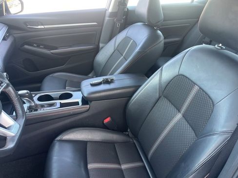 Used 2024 Nissan Altima 2.5 SR image 8
