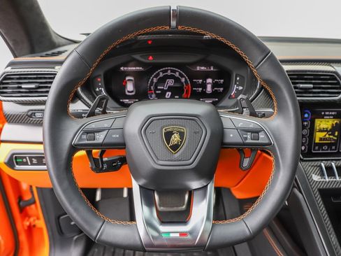 Used 2024 Lamborghini Urus S AWD/4WD image 6