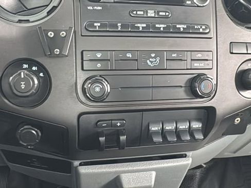 Used 2015 Ford F250 XL w/ Power Equipment Group AWD/4WD image 23