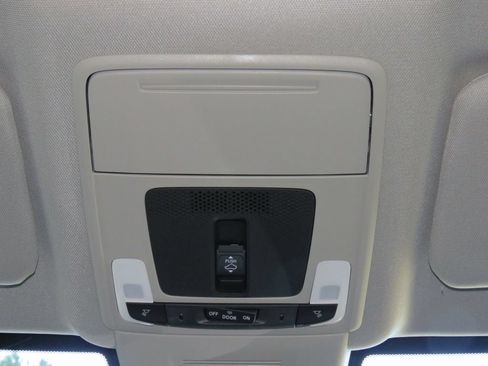 Used 2025 Honda CR-V EX image 24