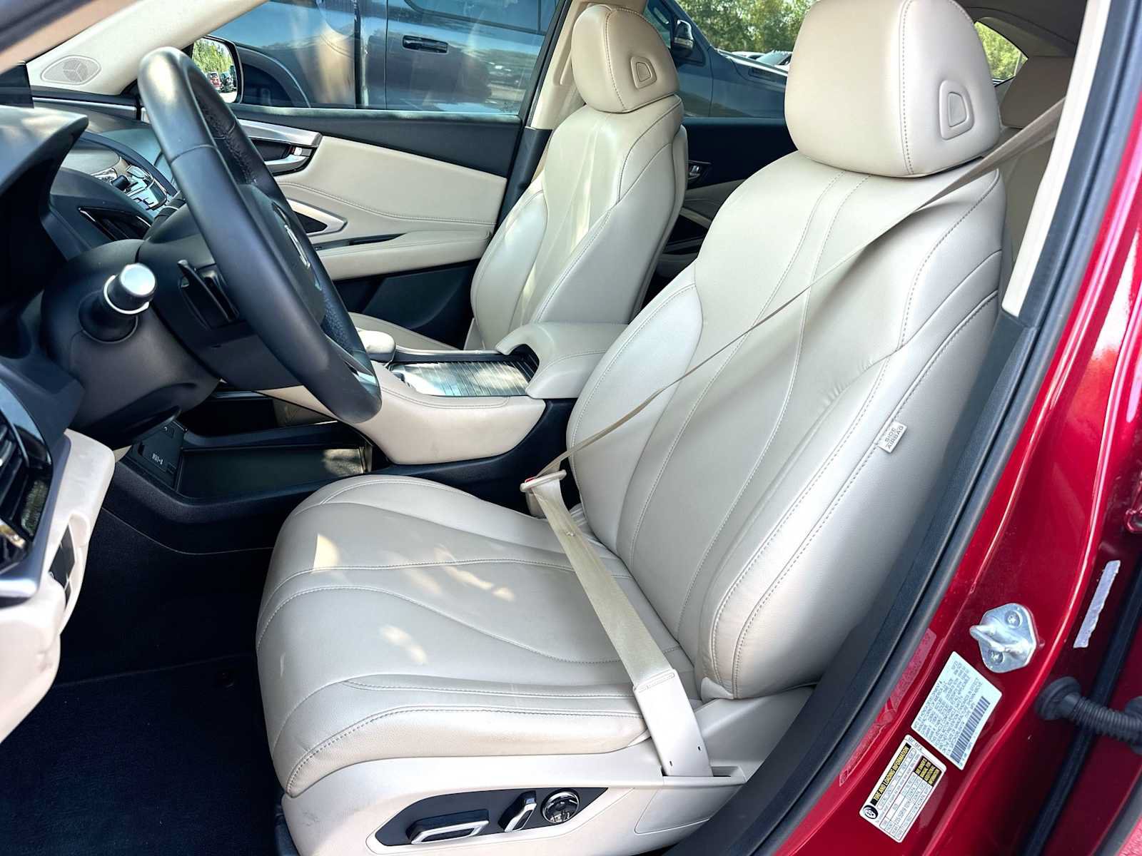 Used 2024 Acura RDX SH-AWD image 17