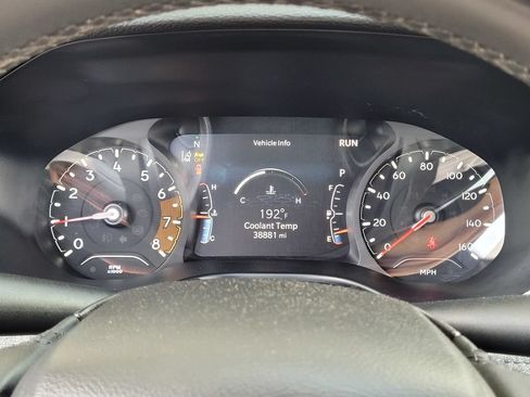 Used 2023 Jeep Compass Latitude AWD/4WD image 12