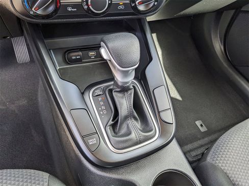 Certified 2025 Kia Soul LX image 28