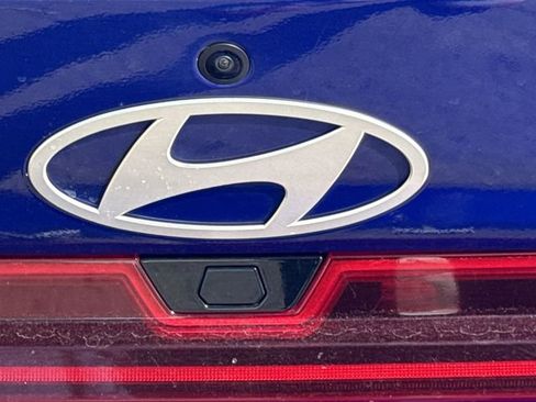 Used 2025 Hyundai Elantra SEL image 34