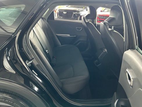 Used 2025 Kia K4 FWD image 39
