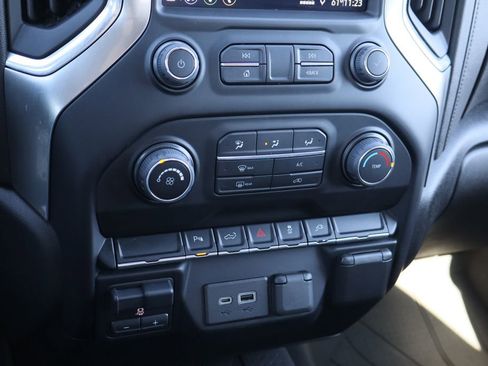 Used 2022 Chevrolet Silverado 2500 LT image 17