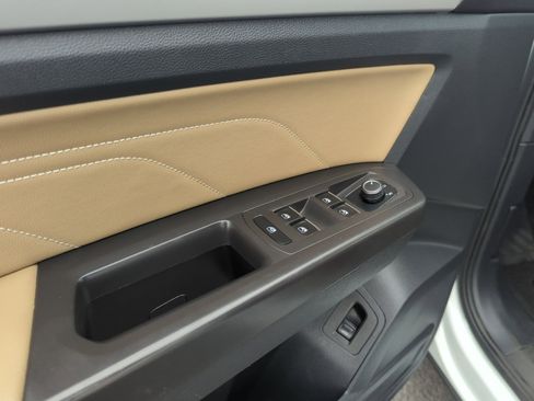 Used 2022 Volkswagen Atlas Cross Sport SEL R-Line image 13