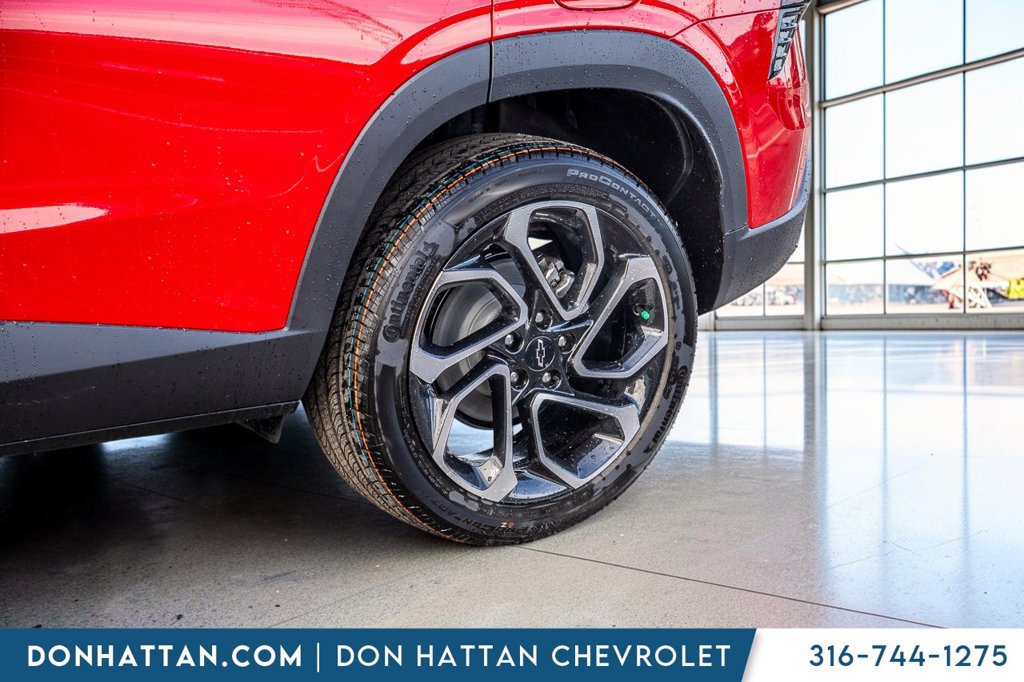 New 2026 Chevrolet Trax RS w/ Sunroof Package FWD image 39