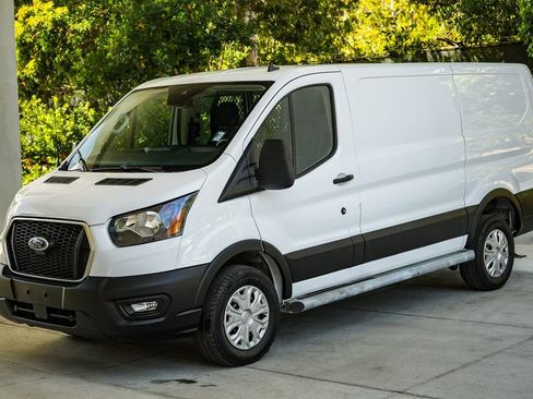 Used 2024 Ford Transit 250 Low Roof w/ Exterior Upgrade Package RWD image 3
