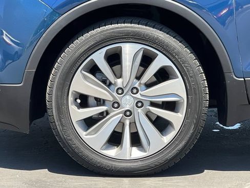 Used 2020 Buick Encore Preferred w/ Safety Package FWD image 32