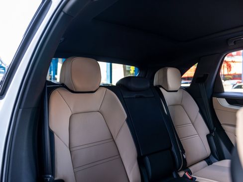 Certified 2026 Porsche Cayenne S AWD/4WD image 35