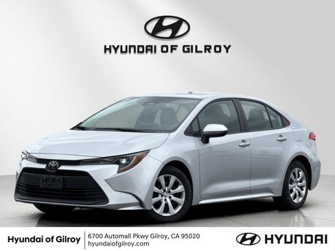 Used 2023 Toyota Corolla LE FWD image 1