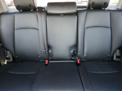 Used 2017 Toyota 4Runner TRD Off-Road Premium AWD/4WD image 13