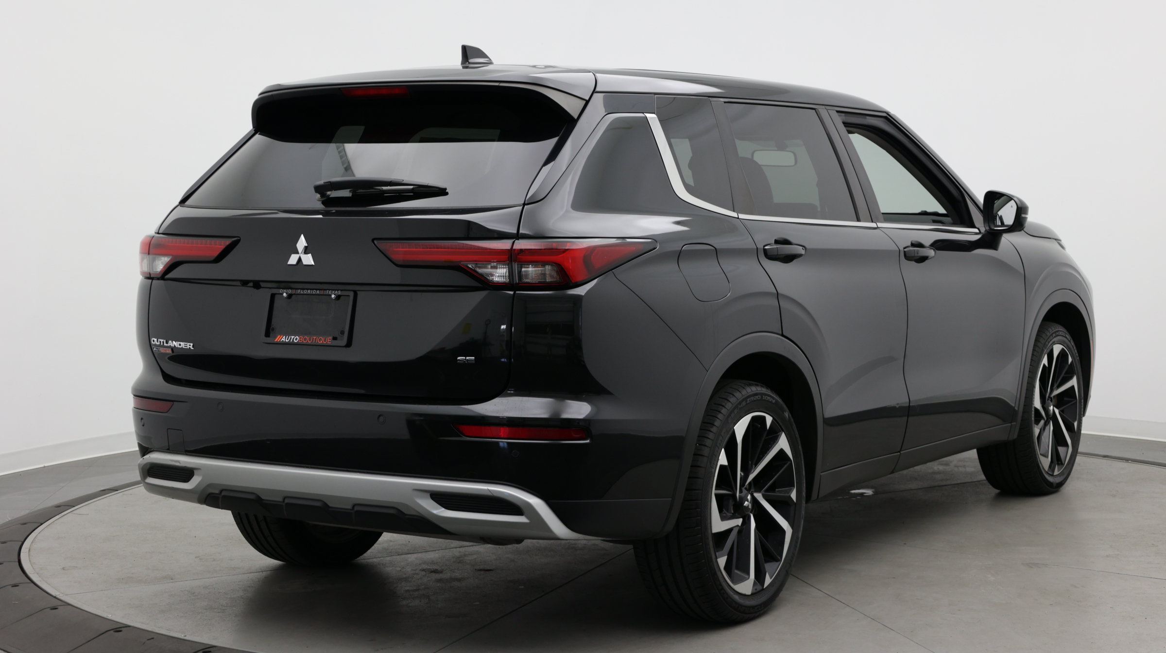 Used 2022 Mitsubishi Outlander SE FWD image 7