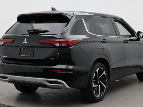 Used 2022 Mitsubishi Outlander SE FWD image 7