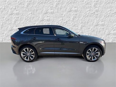 Used 2023 Jaguar F-PACE R-Dynamic S image 2