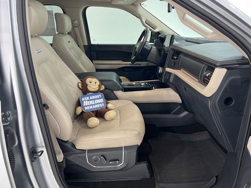 Used 2023 Ford Expedition Platinum image 26