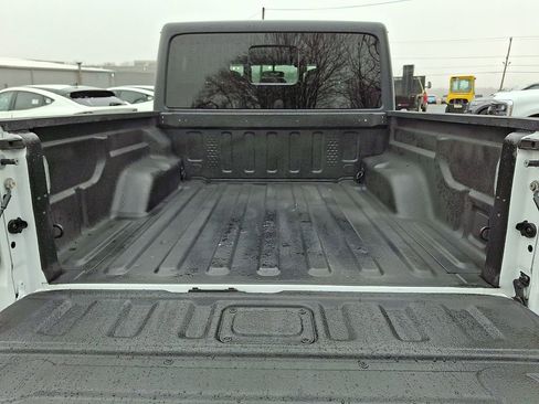 Used 2021 Jeep Gladiator Sport image 27