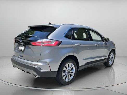 Used 2023 Ford Edge Titanium AWD/4WD image 6