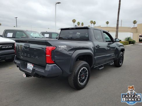 Used 2025 Toyota Tacoma TRD Off-Road AWD/4WD image 4