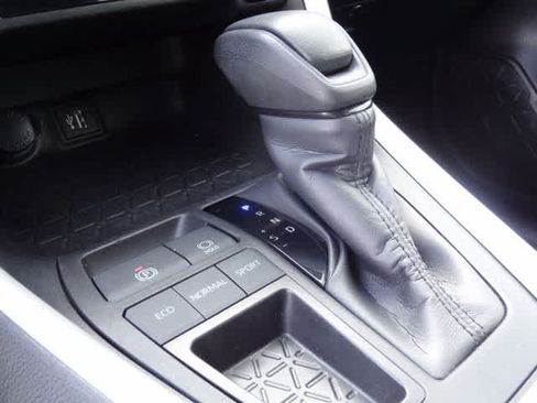 Used 2024 Toyota RAV4 XLE FWD image 26