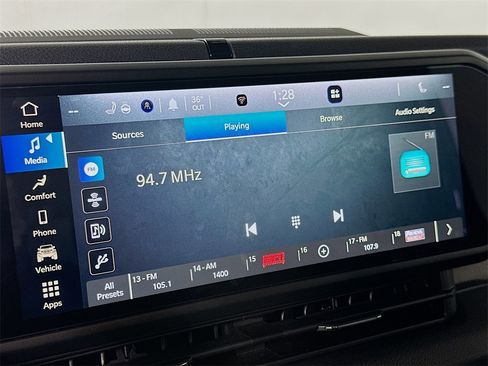 Used 2024 Jeep Wrangler Unlimited image 28