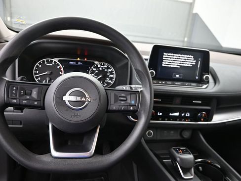 Used 2023 Nissan Rogue SV FWD image 48