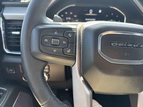 Used 2023 GMC Sierra 1500 Denali w/ Technology Package AWD/4WD image 18
