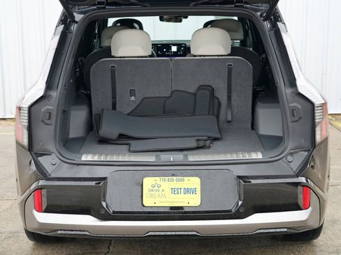 Used 2024 Kia EV9 GT-Line image 10