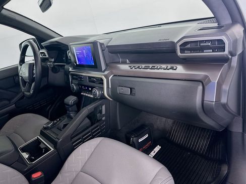 Used 2025 Toyota Tacoma SR5 image 28