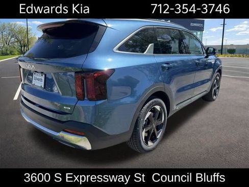 New 2026 Kia Sorento EX AWD/4WD image 2