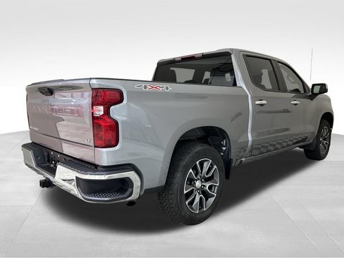 Used 2024 Chevrolet Silverado 1500 LT AWD/4WD image 6