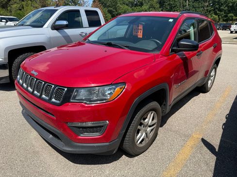Used 2017 Jeep Compass Sport AWD/4WD image 5