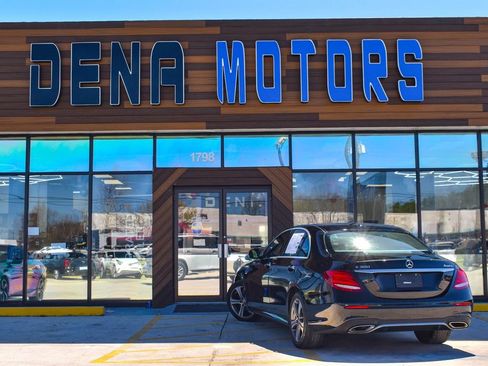 Used 2019 Mercedes-Benz E 300 4MATIC w/ Convenience Package image 17