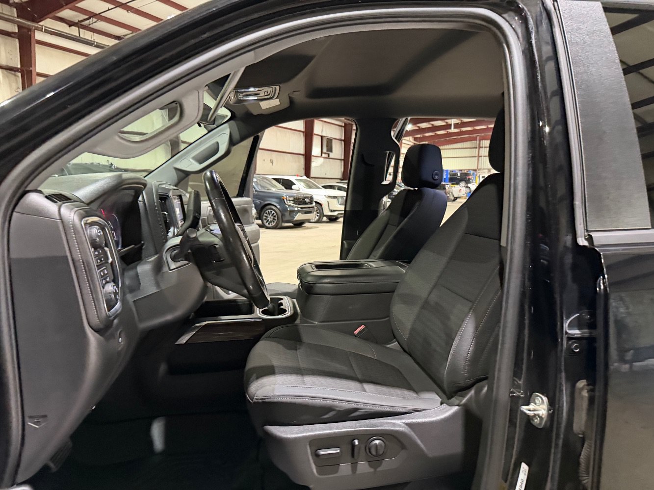 Used 2020 Chevrolet Silverado 1500 LT Trail Boss AWD/4WD image 14